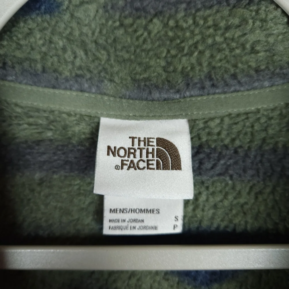 The North Face Men's Gordon Lyons Novelty 1/4 zip Pullover Aztec Green Size S